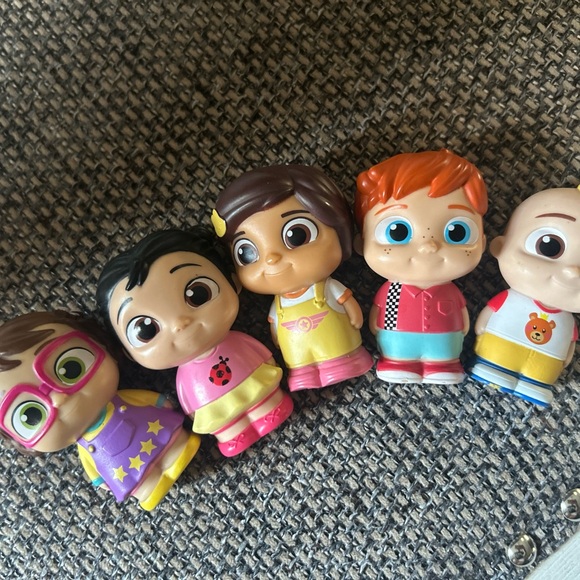 Cocomelon Friends Cruiser Figures Set - Picture 2 of 3